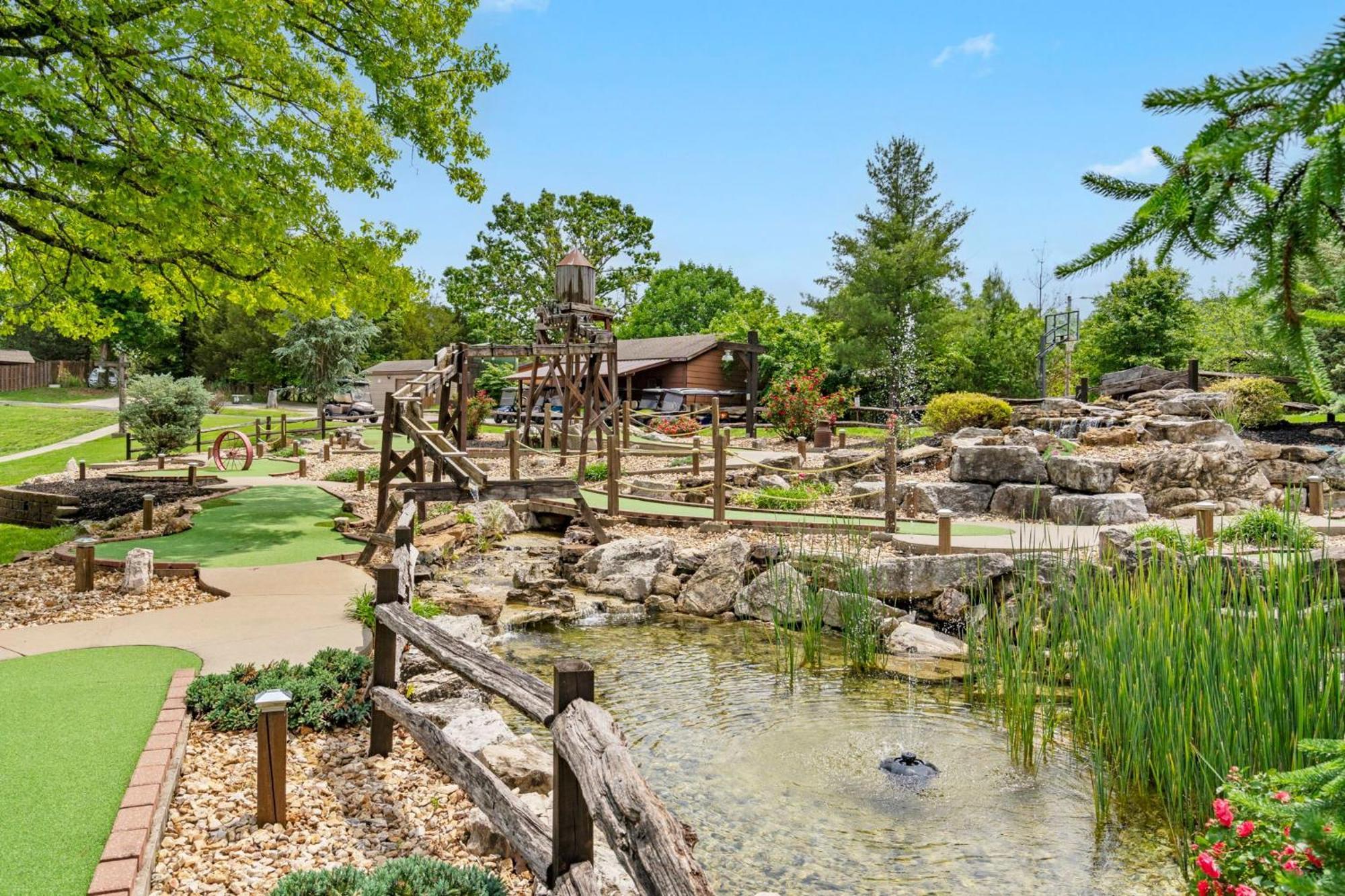 Lampe Luxury Lakefront Chalet Resort 2 Pools Free Amenities Dock Kayaks Waterslide מראה חיצוני תמונה