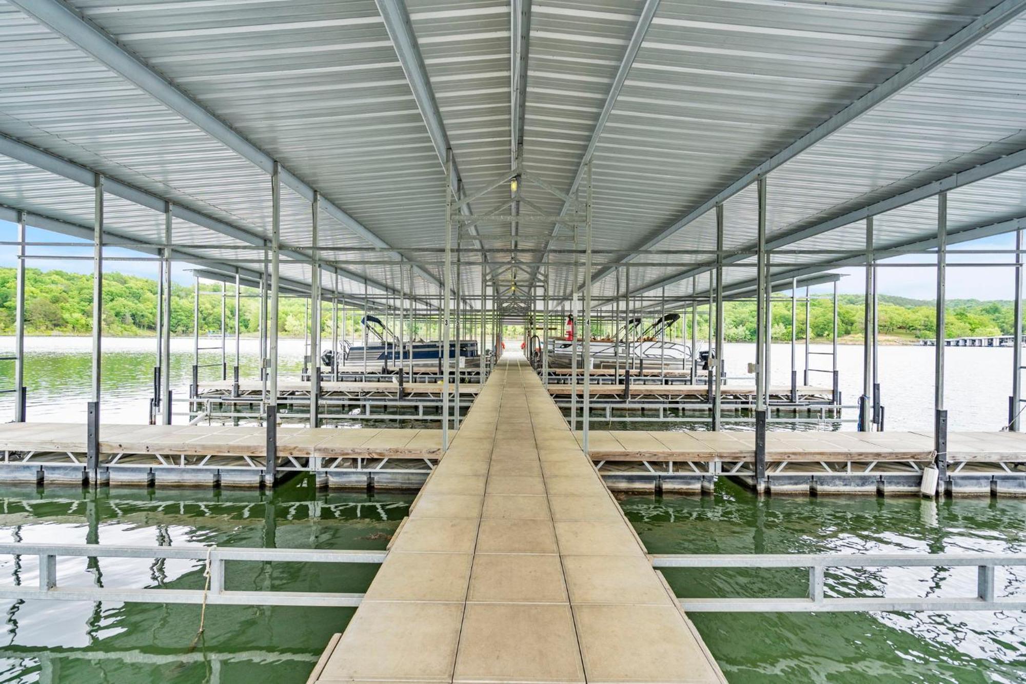Lampe Luxury Lakefront Chalet Resort 2 Pools Free Amenities Dock Kayaks Waterslide מראה חיצוני תמונה