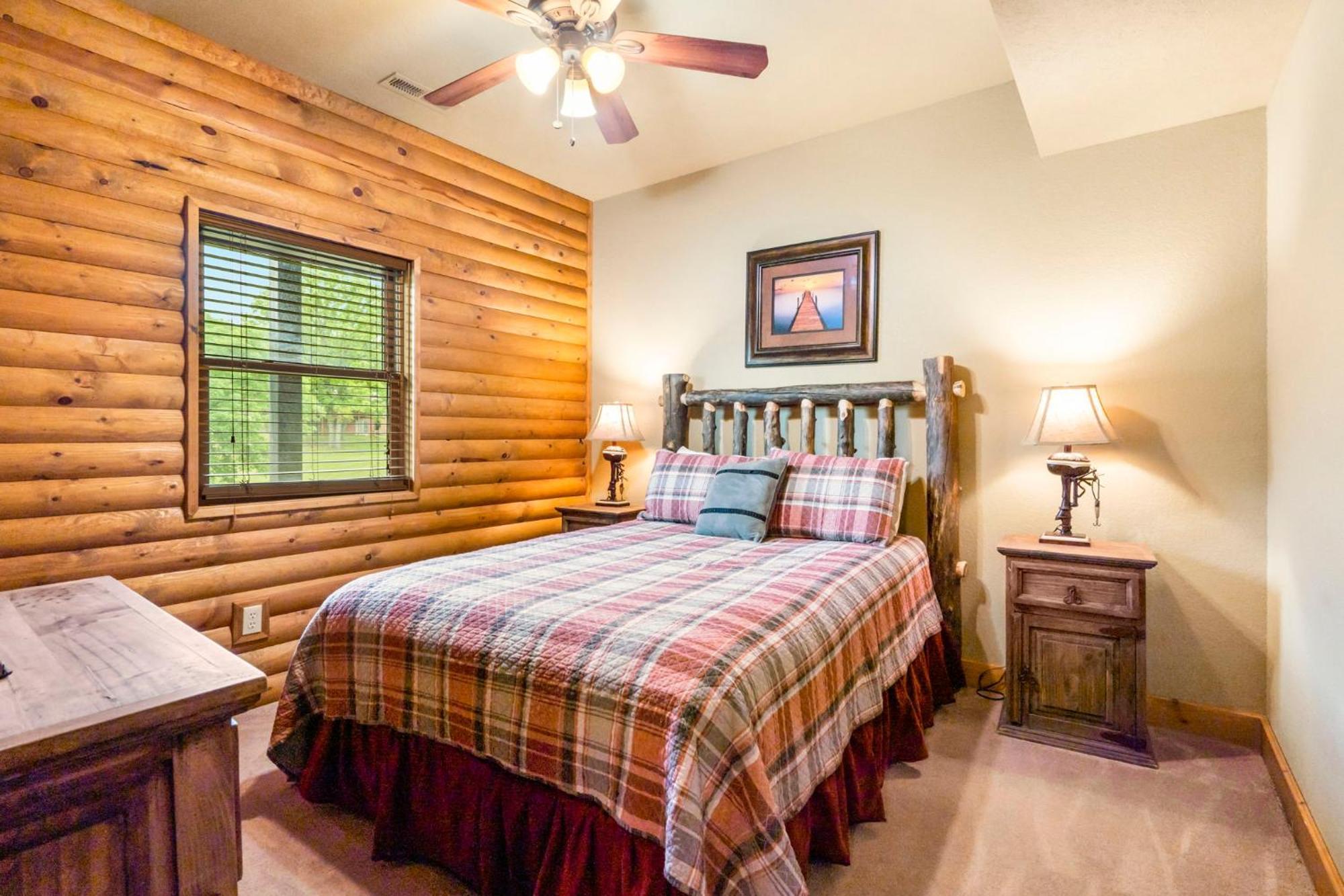 Lampe Luxury Lakefront Chalet Resort 2 Pools Free Amenities Dock Kayaks Waterslide מראה חיצוני תמונה