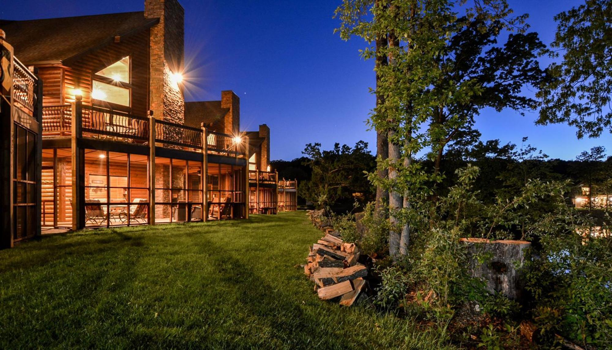 Lampe Luxury Lakefront Chalet Resort 2 Pools Free Amenities Dock Kayaks Waterslide מראה חיצוני תמונה